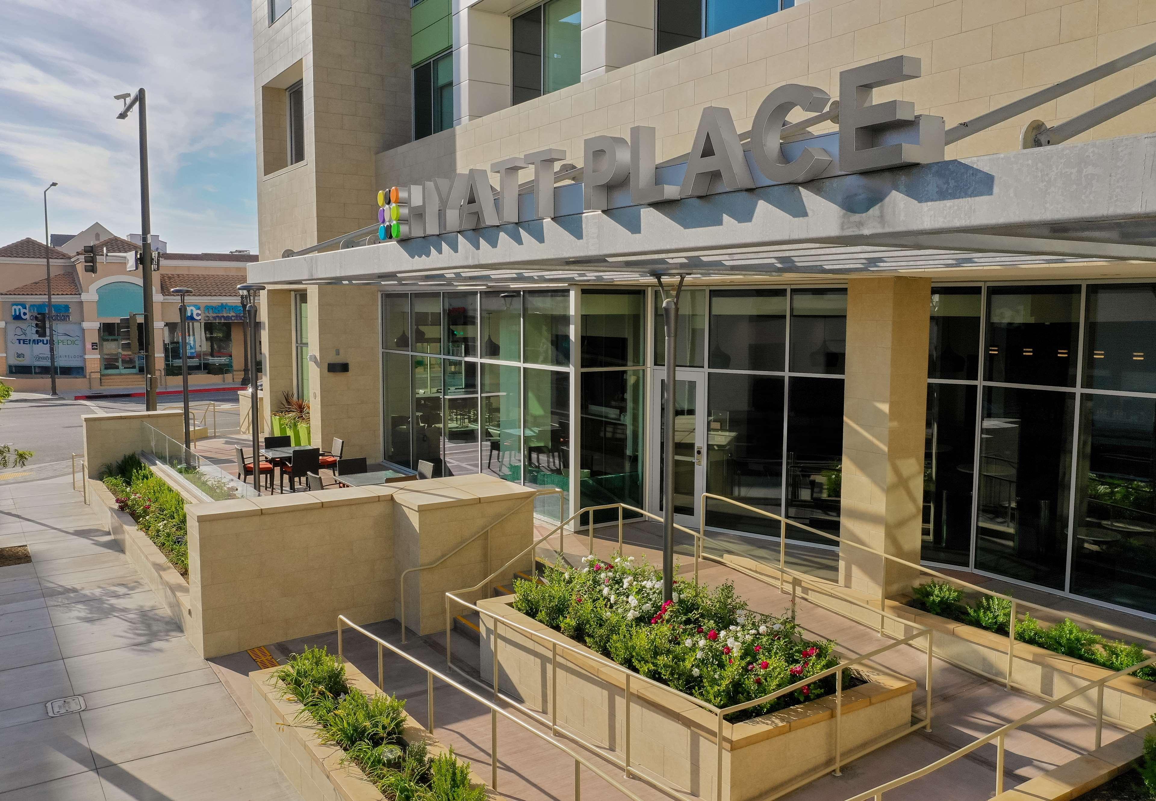 Отель Hyatt Place Glendale/Los Angeles Экстерьер фото