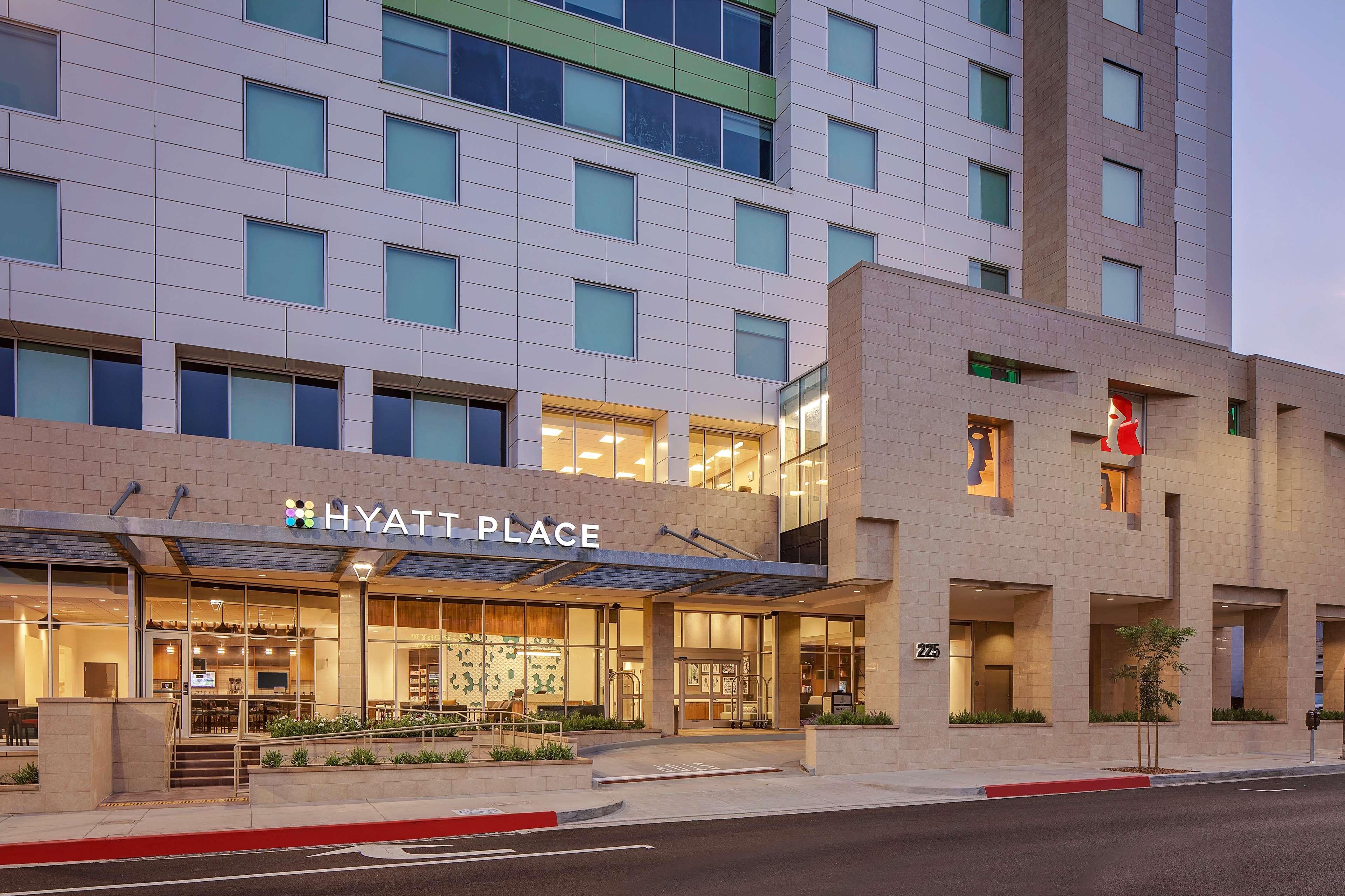 Отель Hyatt Place Glendale/Los Angeles Экстерьер фото